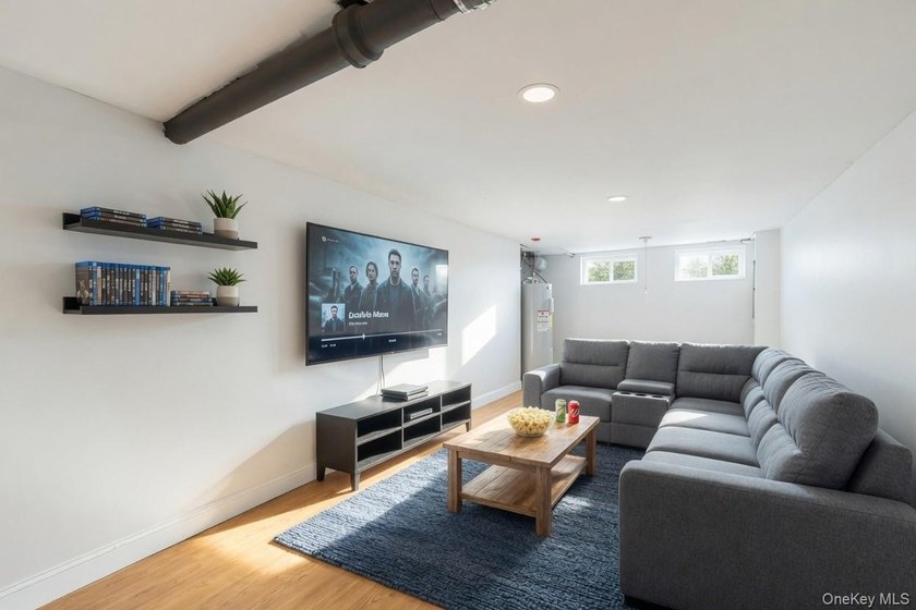 Welcome To 10 Curlin Lane, A Completely Gut-Renovated 4 Bedroom - photo 22