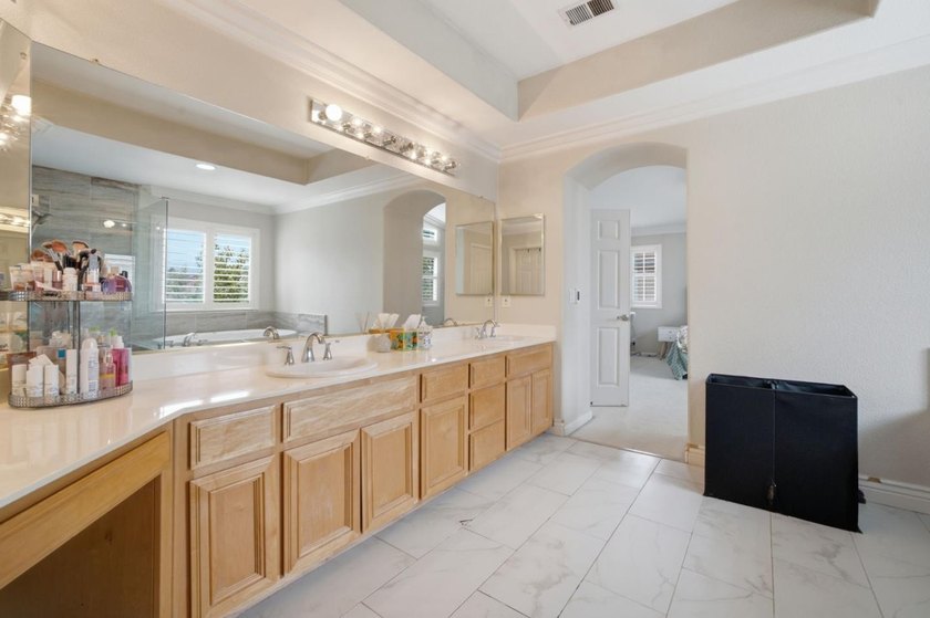 Welcome to 1902 Whitman Street, a beautifully maintained - photo 25