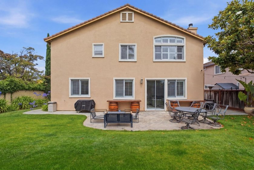 Welcome to 1902 Whitman Street, a beautifully maintained - photo 37