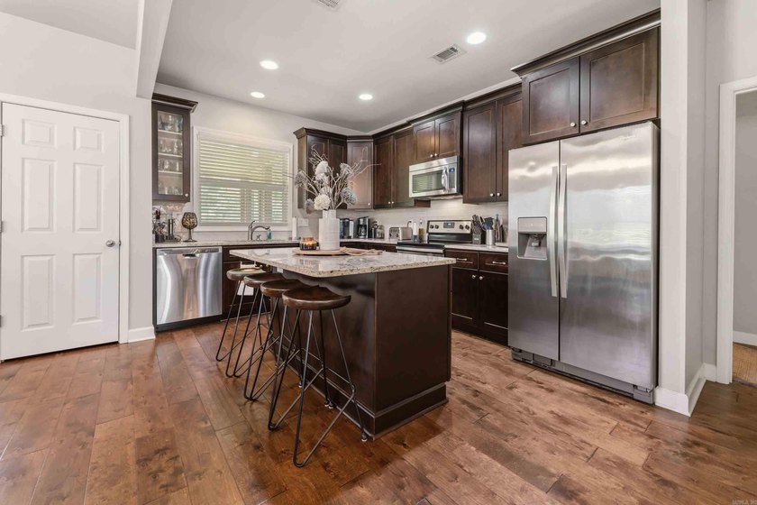 Welcome to this beautifully maintained 3 BR, 2.5-bath home in - photo 10
