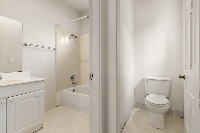 Opportunity knocks just blocks from UC Berkeley! This vacant - photo 18