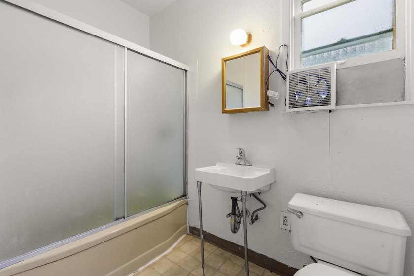Opportunity knocks just blocks from UC Berkeley! This vacant - photo 30