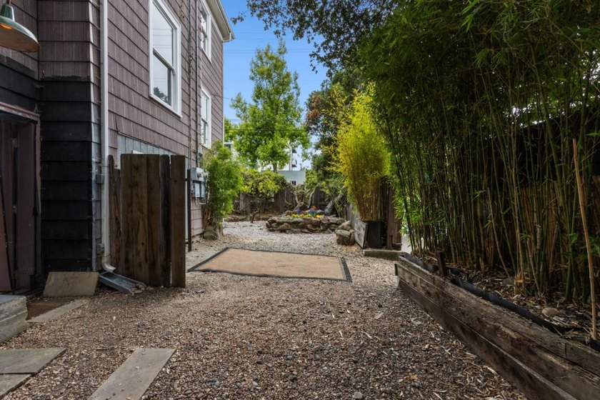 Opportunity knocks just blocks from UC Berkeley! This vacant - photo 47