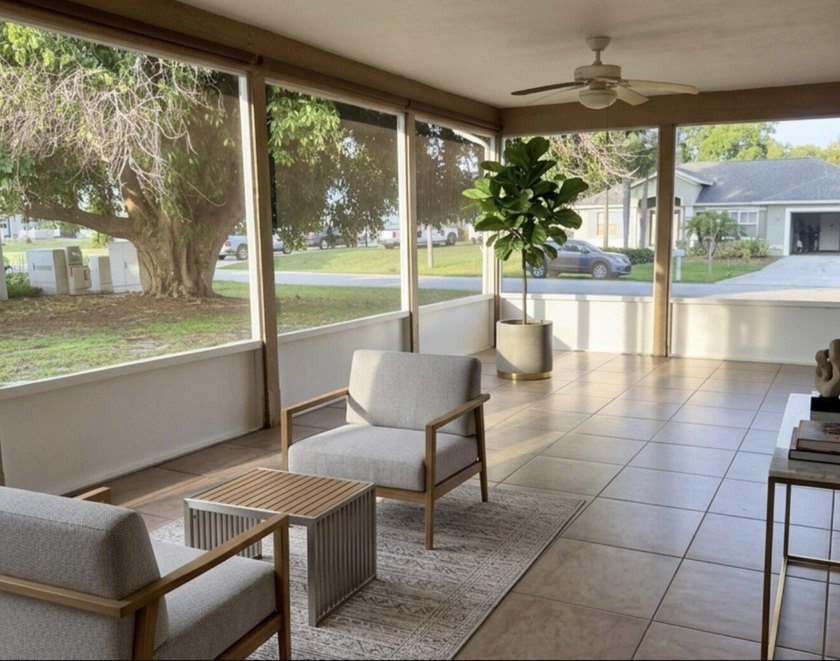 Beautiful and spacious 3 bedroom, 2 bath home with a 2 car - photo 9