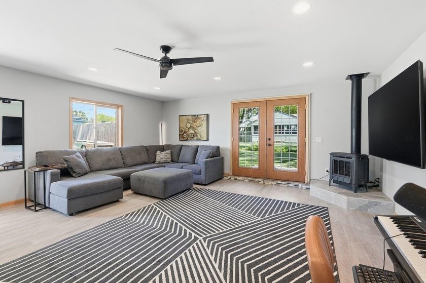 Welcome to this wonderful east side bungalow, filled with - photo 17