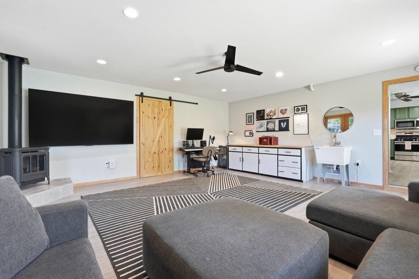 Welcome to this wonderful east side bungalow, filled with - photo 18