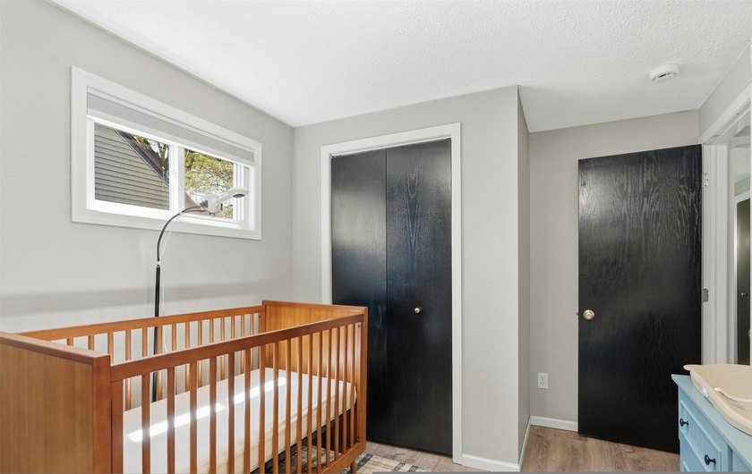 Welcome to this wonderful east side bungalow, filled with - photo 21