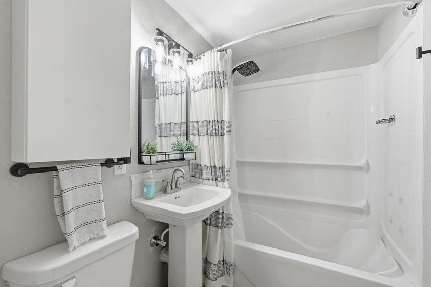 Welcome to this wonderful east side bungalow, filled with - photo 29