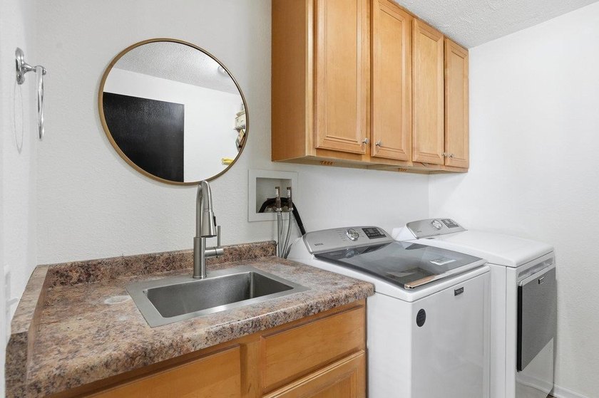 Welcome to this wonderful east side bungalow, filled with - photo 31