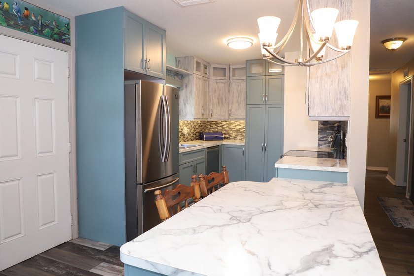 Located in desirable Indian River Estates, this well-maintained - photo 6