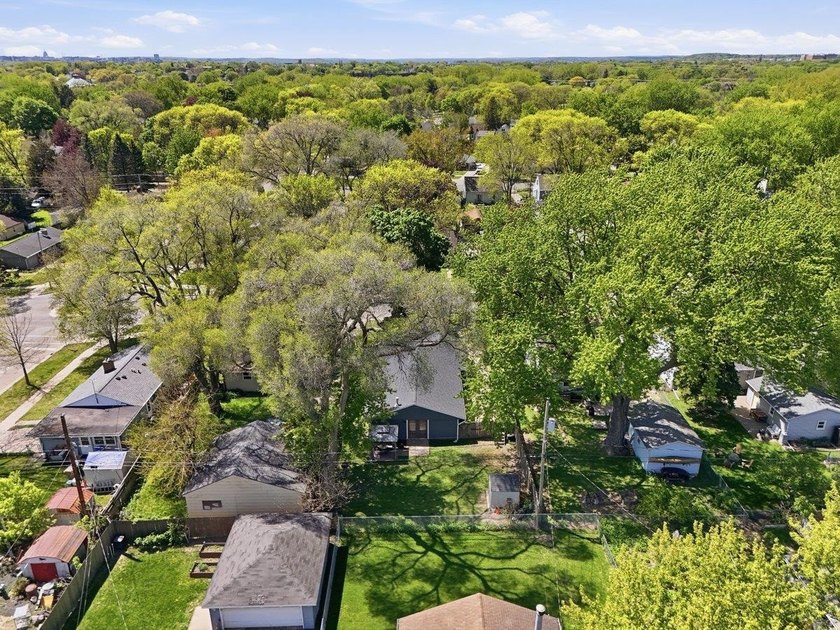 Welcome to this wonderful east side bungalow, filled with - photo 38