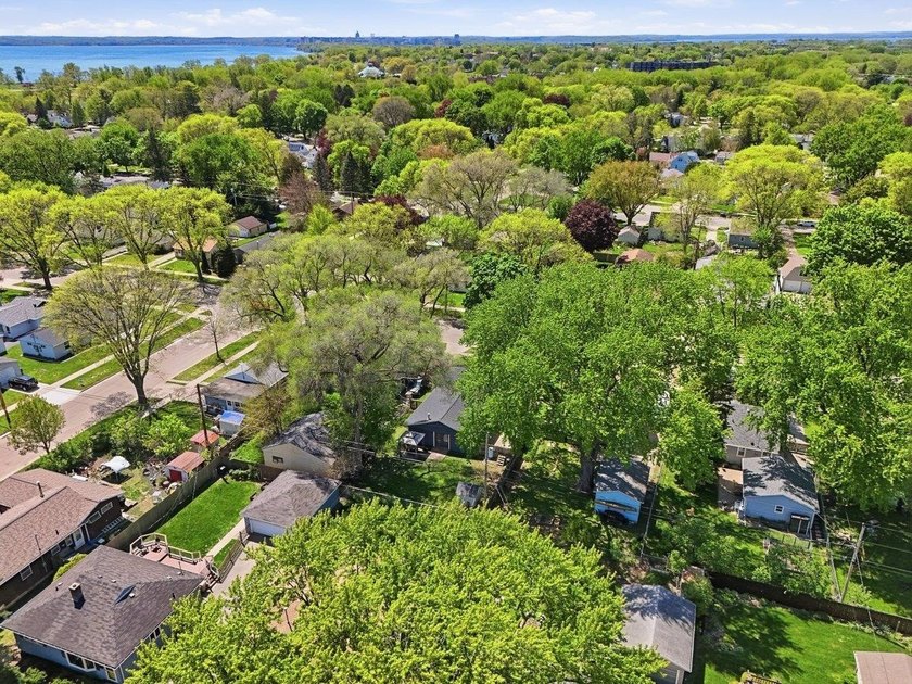 Welcome to this wonderful east side bungalow, filled with - photo 39