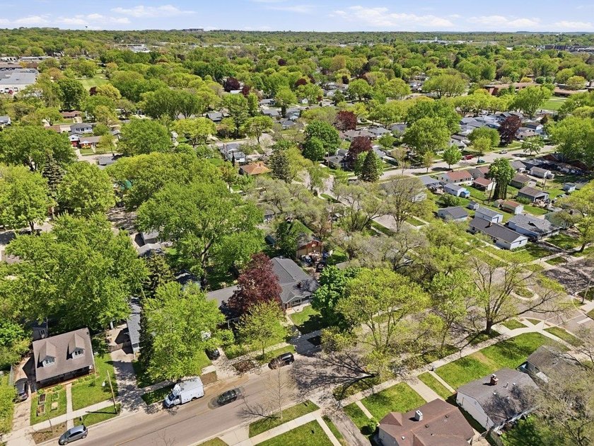 Welcome to this wonderful east side bungalow, filled with - photo 41