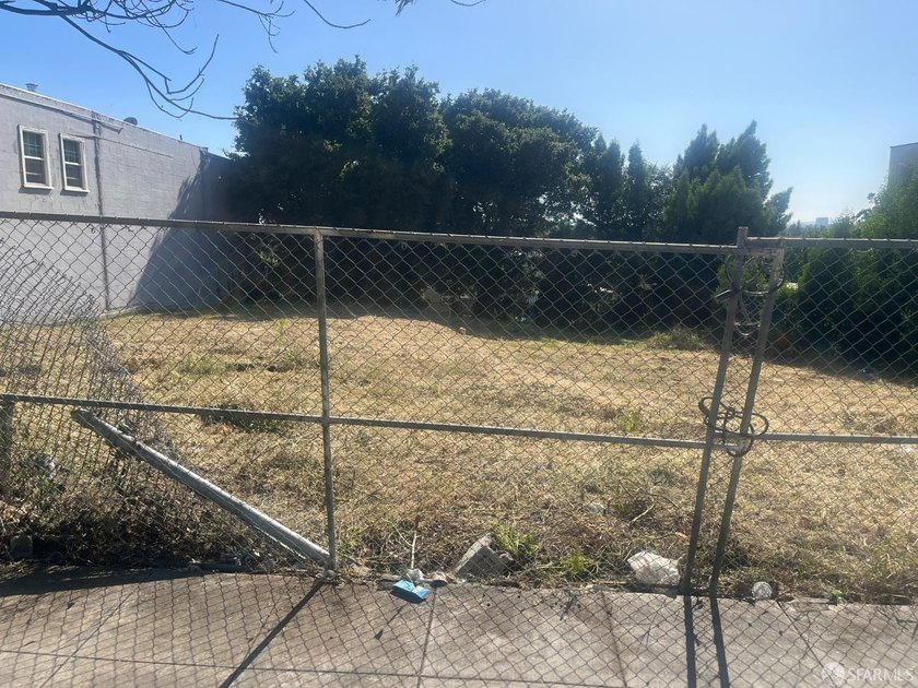 Massive price improvement! Prime Two Parcel Development - photo 7