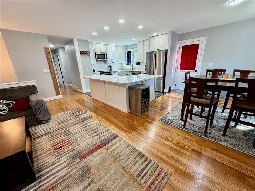 THIS HOME IS PERFECT!- METICULOUSLY MAINTAINED - BEAUTIFUL - photo 16