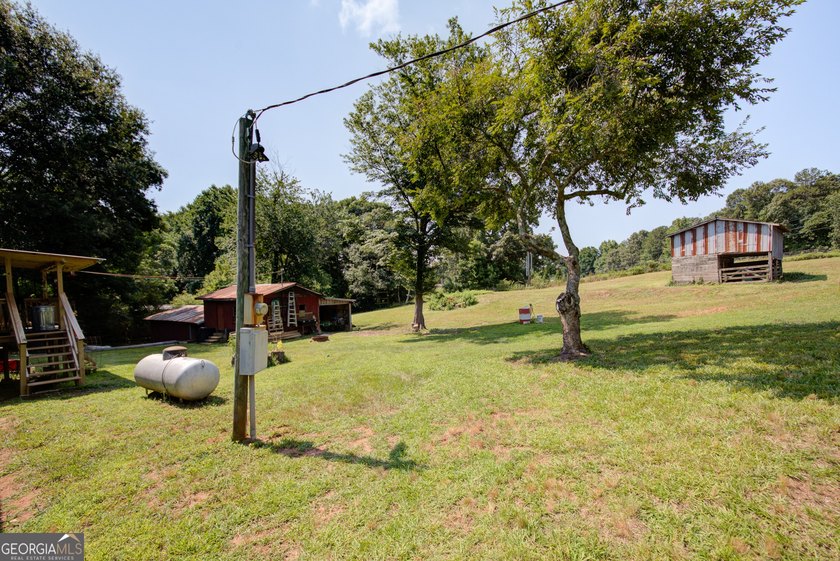 Looking for a private 2-bedroom home on acreage with no HOA? - photo 23