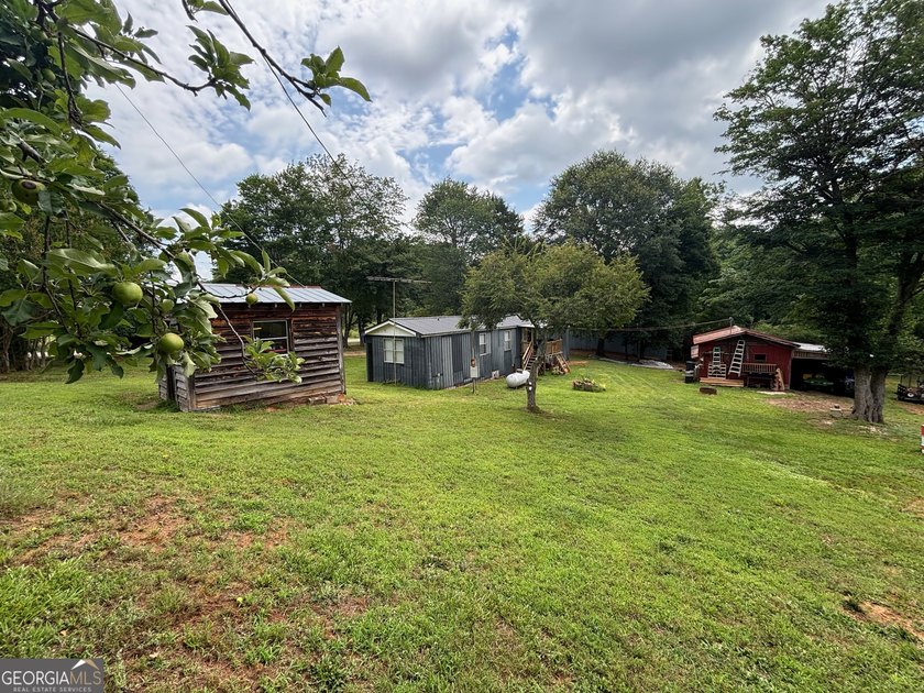 Looking for a private 2-bedroom home on acreage with no HOA? - photo 31