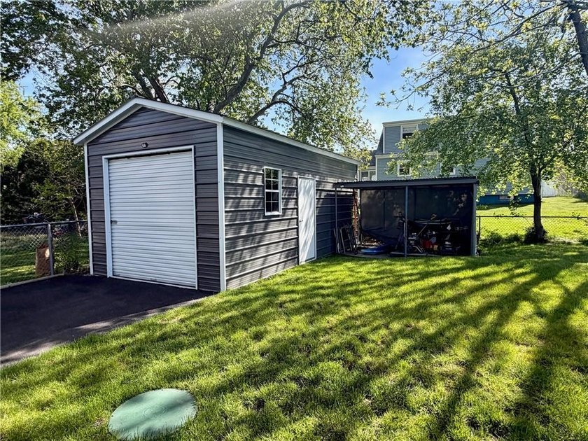 THIS HOME IS PERFECT!- METICULOUSLY MAINTAINED - BEAUTIFUL - photo 37