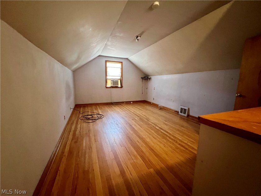 This Home is a fixer upper - photo 16