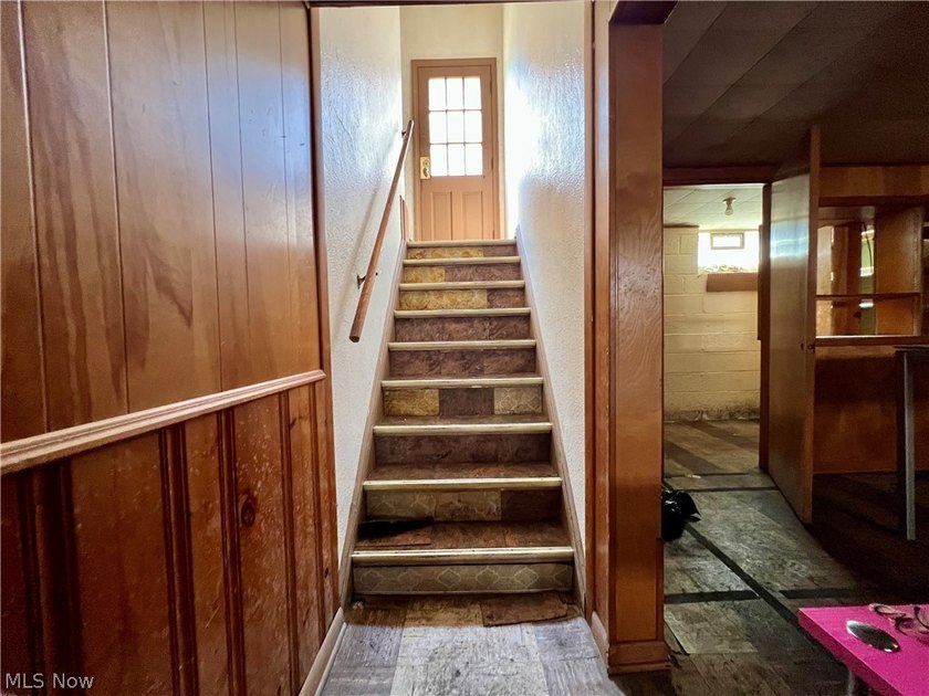 This Home is a fixer upper - photo 22
