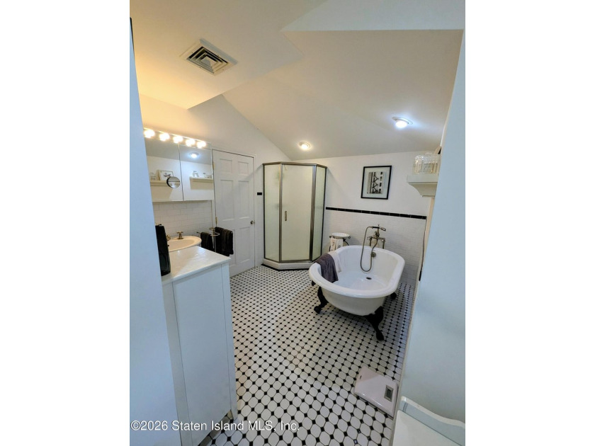 WELCOME TO 224 ST. JOHN'S AVENUE, A BEAUTIFULLY RENOVATED - photo 25