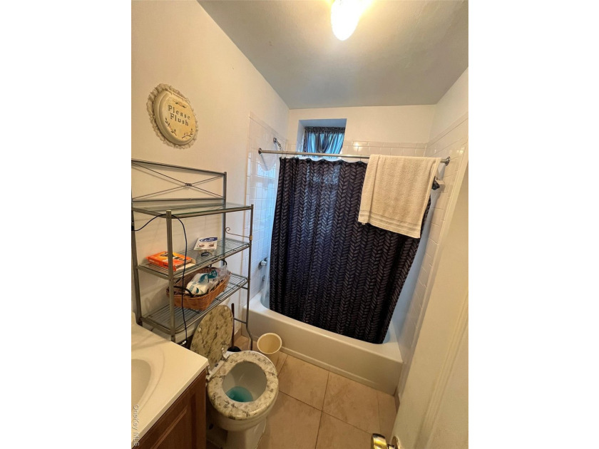 Cozy studio co-op apartment located on the 3rd floor of a - photo 9