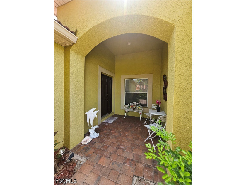 Welcome to this beautifully maintained, fully furnished - photo 4