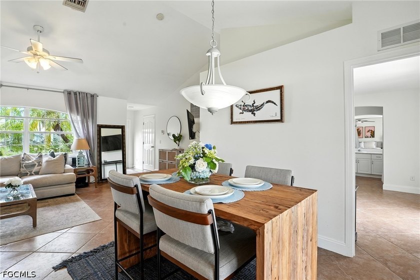 Welcome to your sunny Florida retreat in highly desirable - photo 8