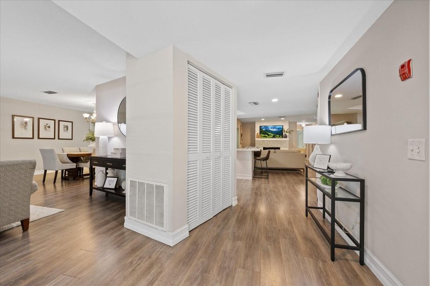 Escape the ordinary without sacrificing convenience! Welcome to - photo 7
