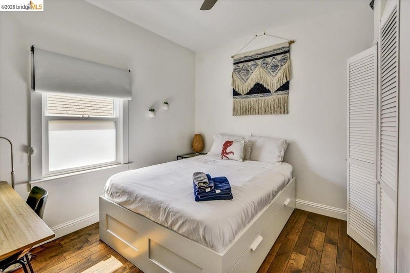 This occupied duplex is in a great location near Lake Merritt is - photo 40