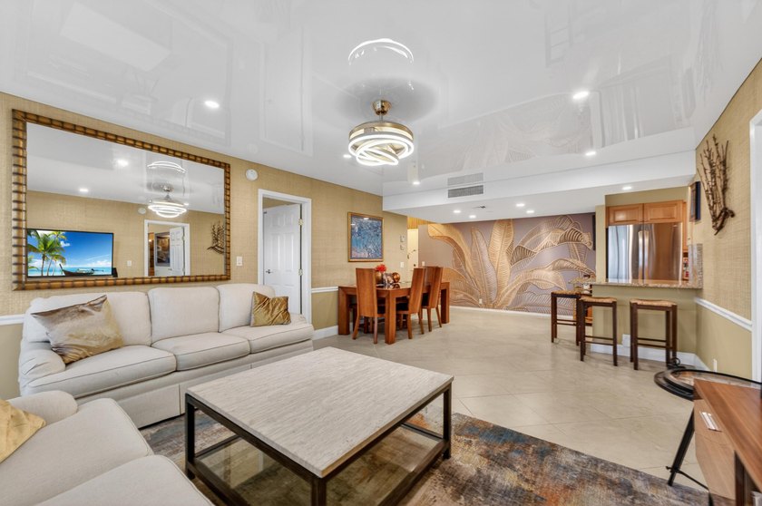 WATERFRONT UPSCALE CUSTOM RENOVATION 2BR/2 B CONDO BE PROUD OF - photo 11