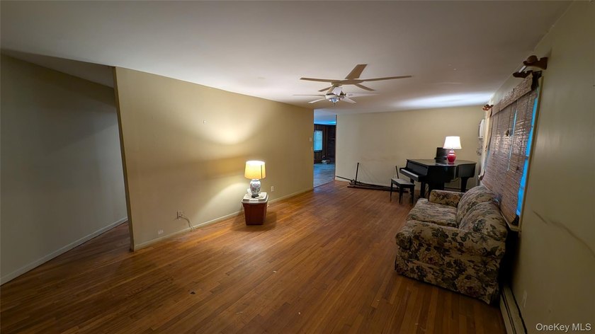 Rare opportunity to own this expansive 3,180 sq. ft. Colonial - photo 3