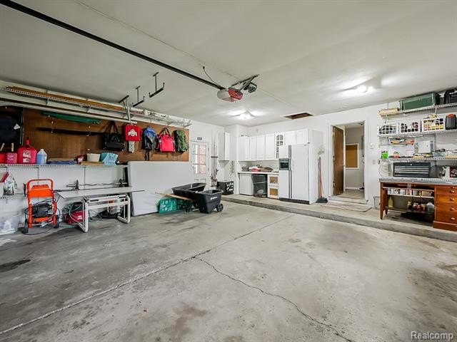 A MUST-SEE PROPERTY! Whether you're looking to call this - photo 44