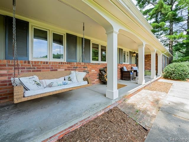 A MUST-SEE PROPERTY! Whether you're looking to call this - photo 47