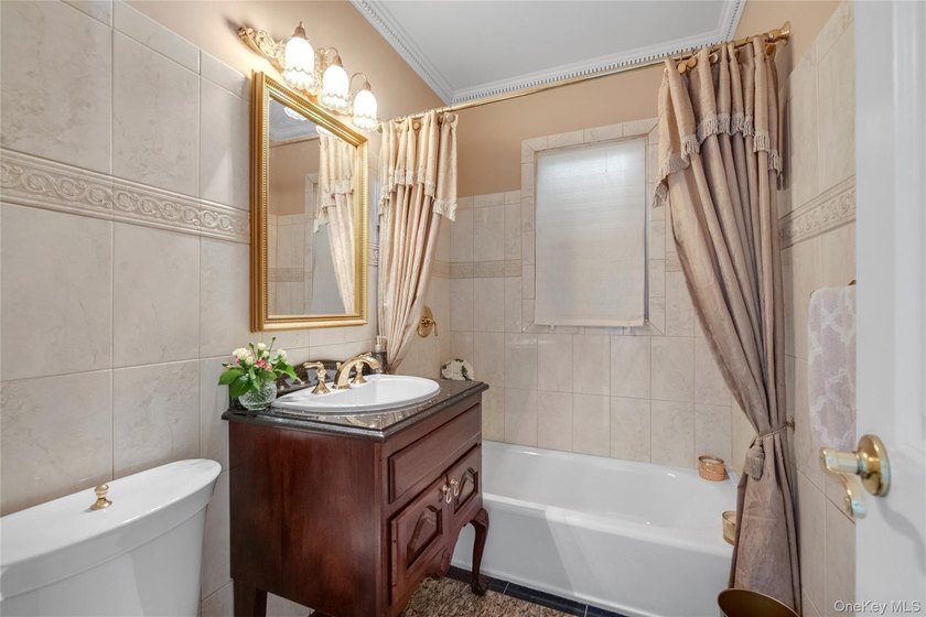 Nestled in the heart of Bayside, this beautifully maintained and - photo 12