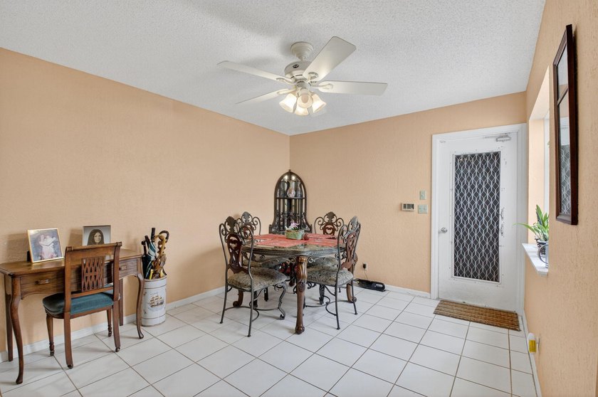 A Garden Lover's Dream Villa! Surrounded by scenic garden views - photo 13