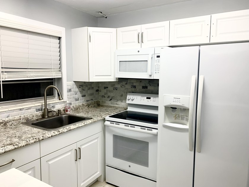 DON'T MISS OUT ON THIS SPECTACULAR TURNKEY GROUND FLOOR, CORNER - photo 15