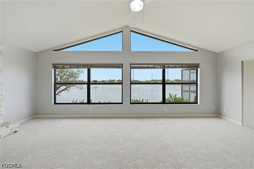 Experience the ultimate Southwest Florida waterfront lifestyle - photo 10