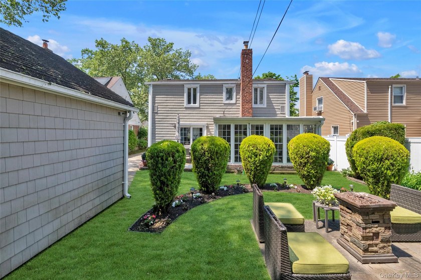 Nestled in the heart of Bayside, this beautifully maintained and - photo 24