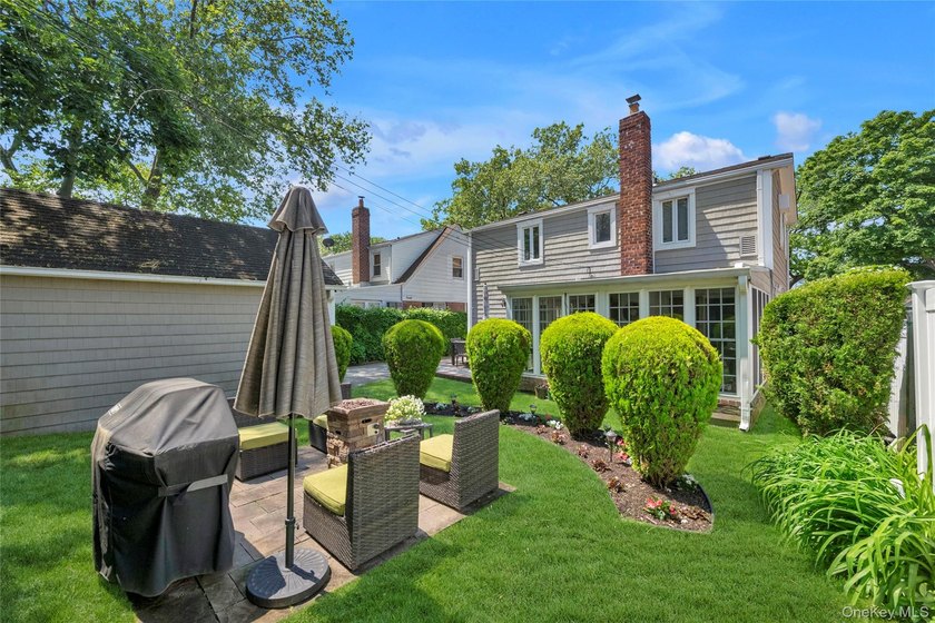 Nestled in the heart of Bayside, this beautifully maintained and - photo 26
