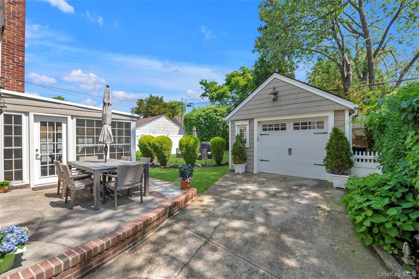 Nestled in the heart of Bayside, this beautifully maintained and - photo 27