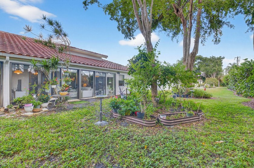 A Garden Lover's Dream Villa! Surrounded by scenic garden views - photo 37