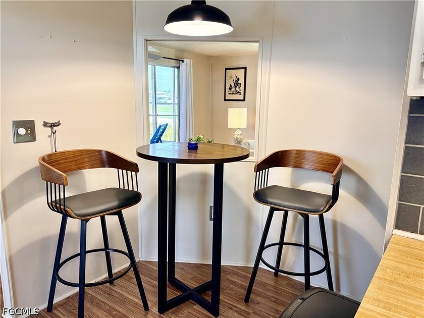 2-bedroom, 2-bath manufactured home in the desirable 55+ - photo 3