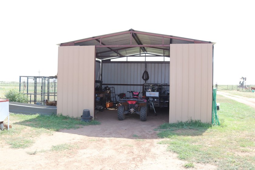 Turn-key Equine training facility. Currently used as a cutting - photo 27