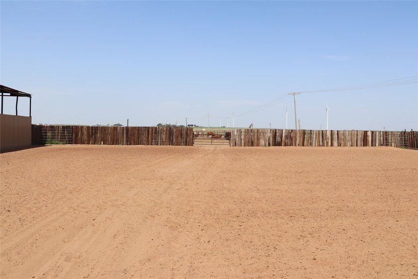 Turn-key Equine training facility. Currently used as a cutting - photo 33