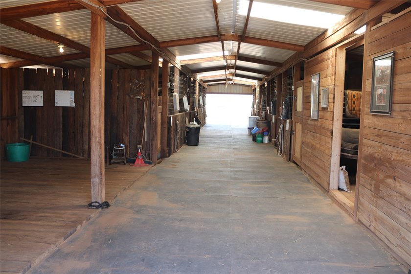 Turn-key Equine training facility. Currently used as a cutting - photo 36