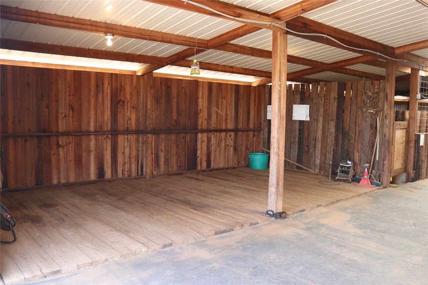 Turn-key Equine training facility. Currently used as a cutting - photo 37