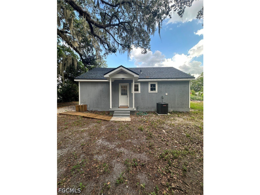 Welcome to this beautifully renovated 2-bedroom, 1-bath home - photo 3