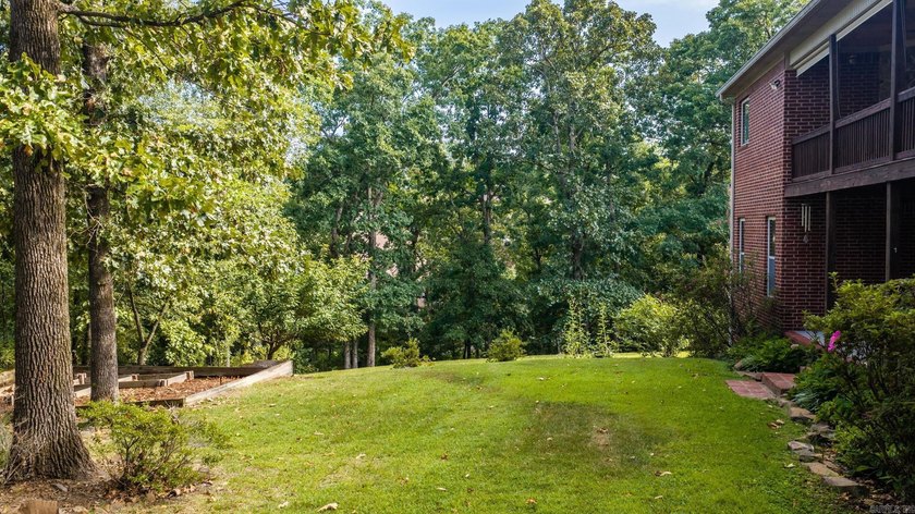 Welcome to this one-of-a-kind Sherwood home offering five - photo 3