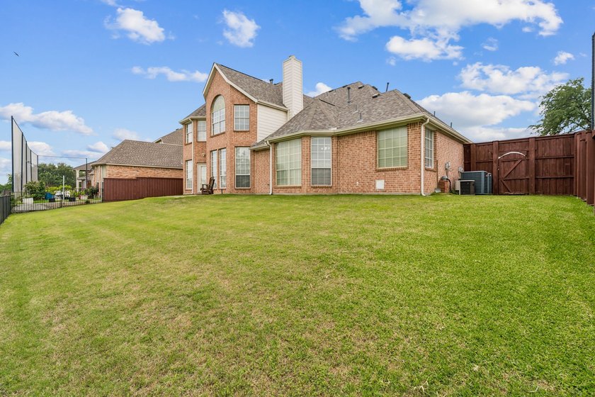 Golf Course Views!!! Welcome to an extraordinary opportunity to - photo 33